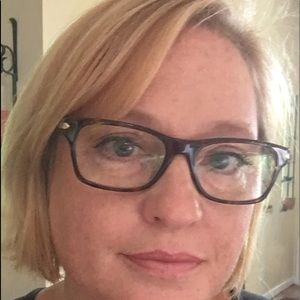 Meet your Posher, Leigh